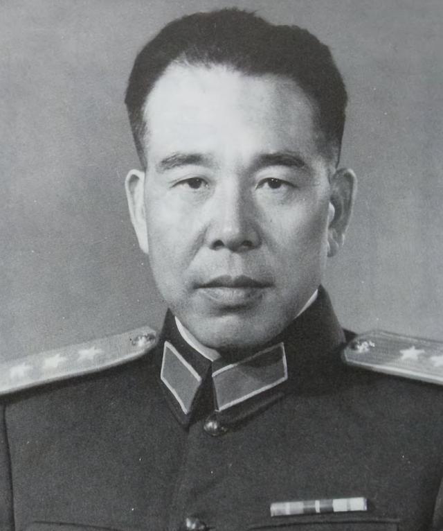 有人问及如何评价周总理，黄永胜回忆：外交上是一把好手，搞内政堪称八级泥瓦